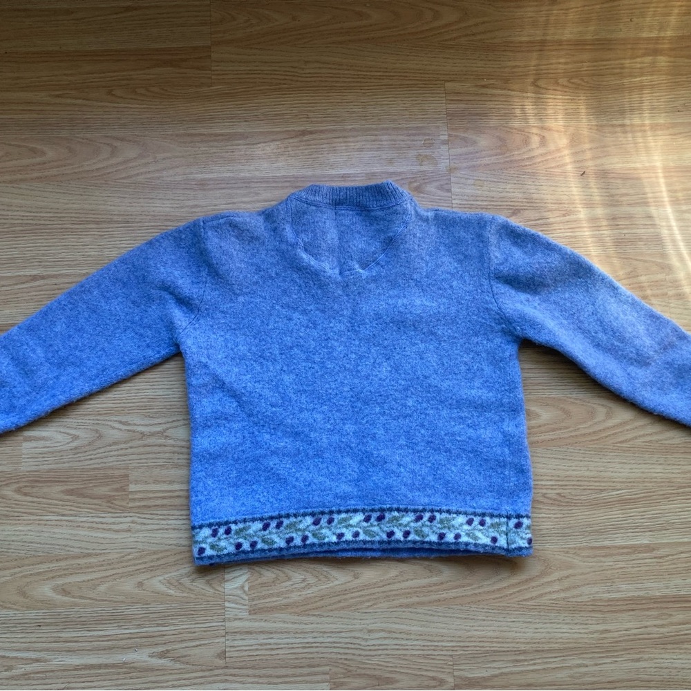 Like New Woolrich Light Blue Periwinkle Sweater Botanical Pattern, Wool, Size 2 - Picture 2 of 12